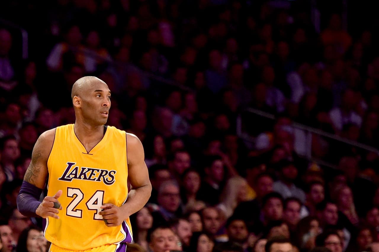 <b>Los Angeles Lakers - Kobe Bryant: </b>328.2 millones de dólares