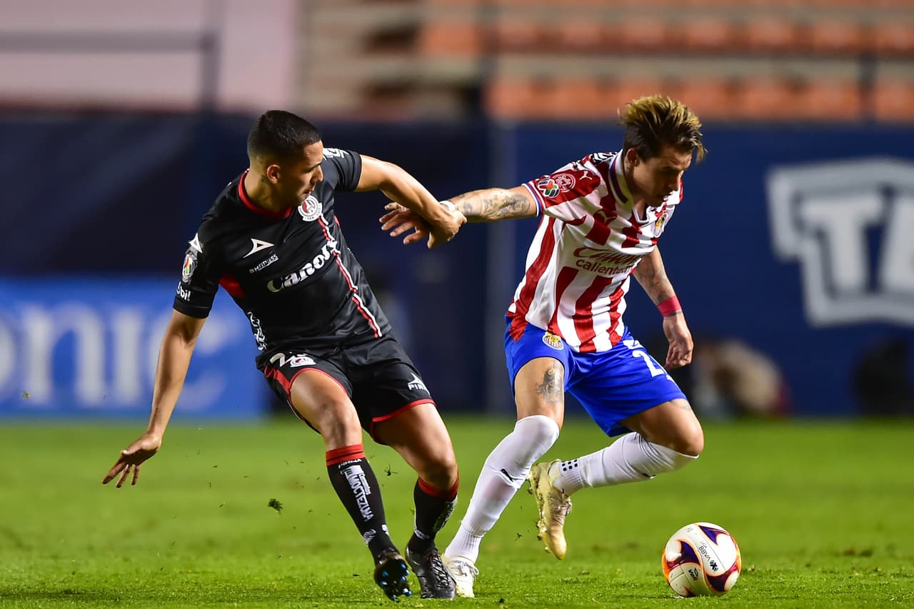 Con doblete de Nicolás Ibáñez y gol de Ramiro González los potosinos vencen 3-1 a las Chivas y se quedan con los tres puntos.