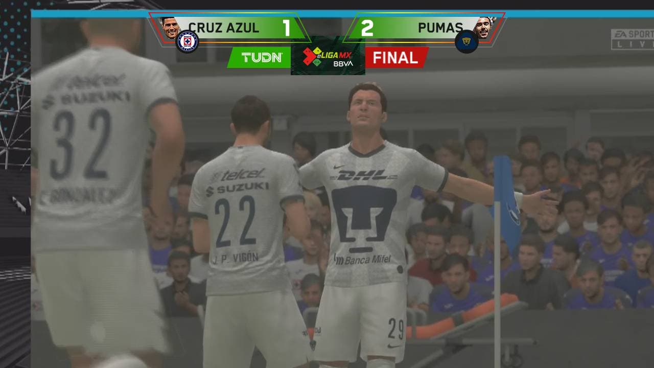 González da triunfo agónico a Pumas sobre Cruz Azul en la eLiga MX