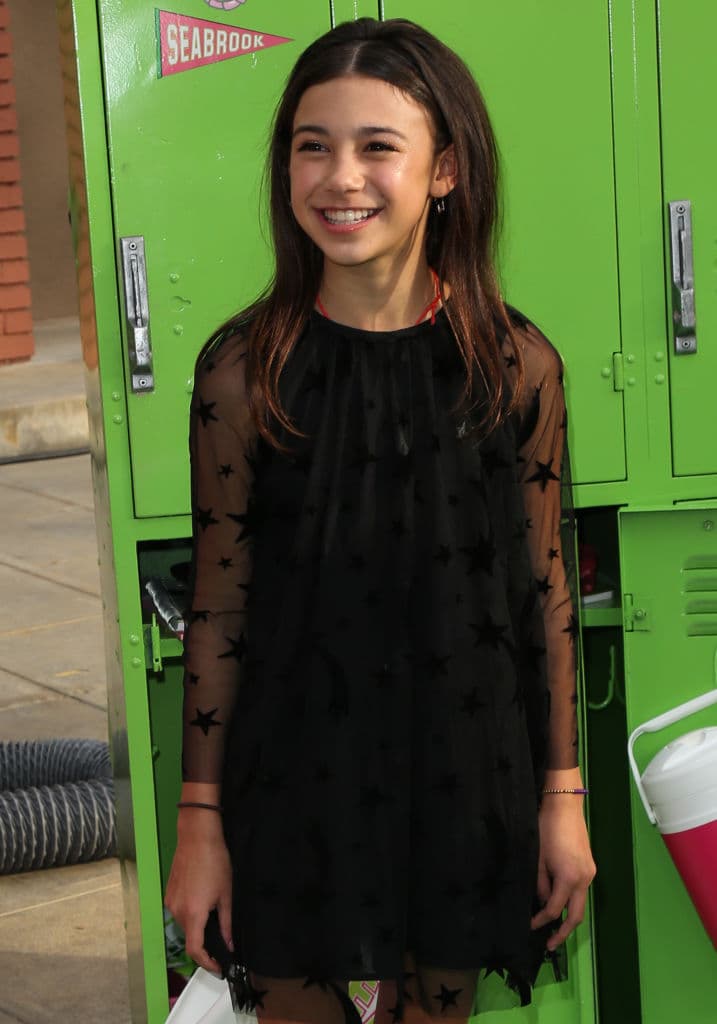 La historia relata cuando una máscara de luchadora mágica selecciona a Violet, de 13 años, para convertirse en Ultra.