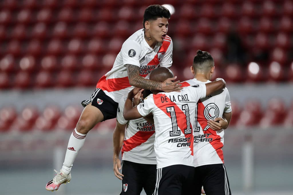 Con goles de Gonzalo Montiel al 67' y Bruno Zuculini al 90+6', River toma una cómoda ventaja en los cuartos de final.