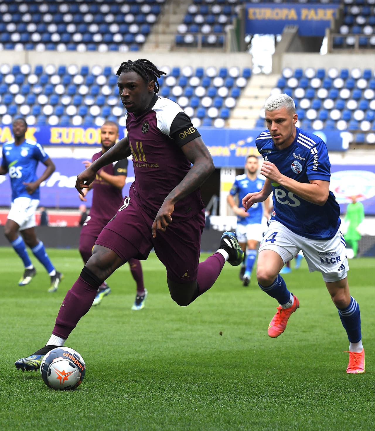 El PSG goleó al Strasbourg, pero tiene tres puntos menos que el líder de Francia, el Lille.