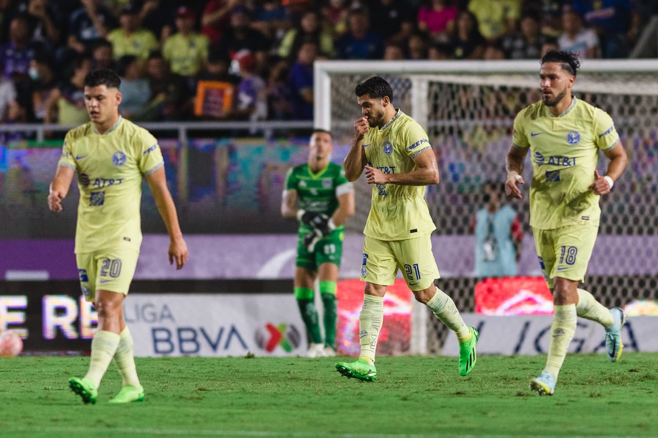 Henry Martín puso el 1-2 antes del final del primer tiempo y llegó a 7 goles para recuperar el liderato de goleo individual en solitario.