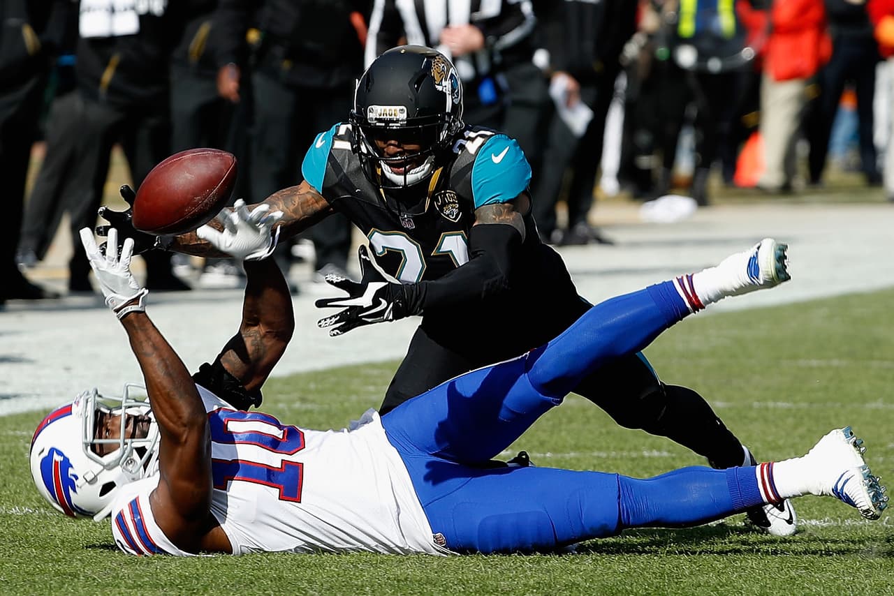 Ambos equipos se combinaron para sólo 35 primeros y diez, la cifra más baja en lo que va de la presente postemporada.