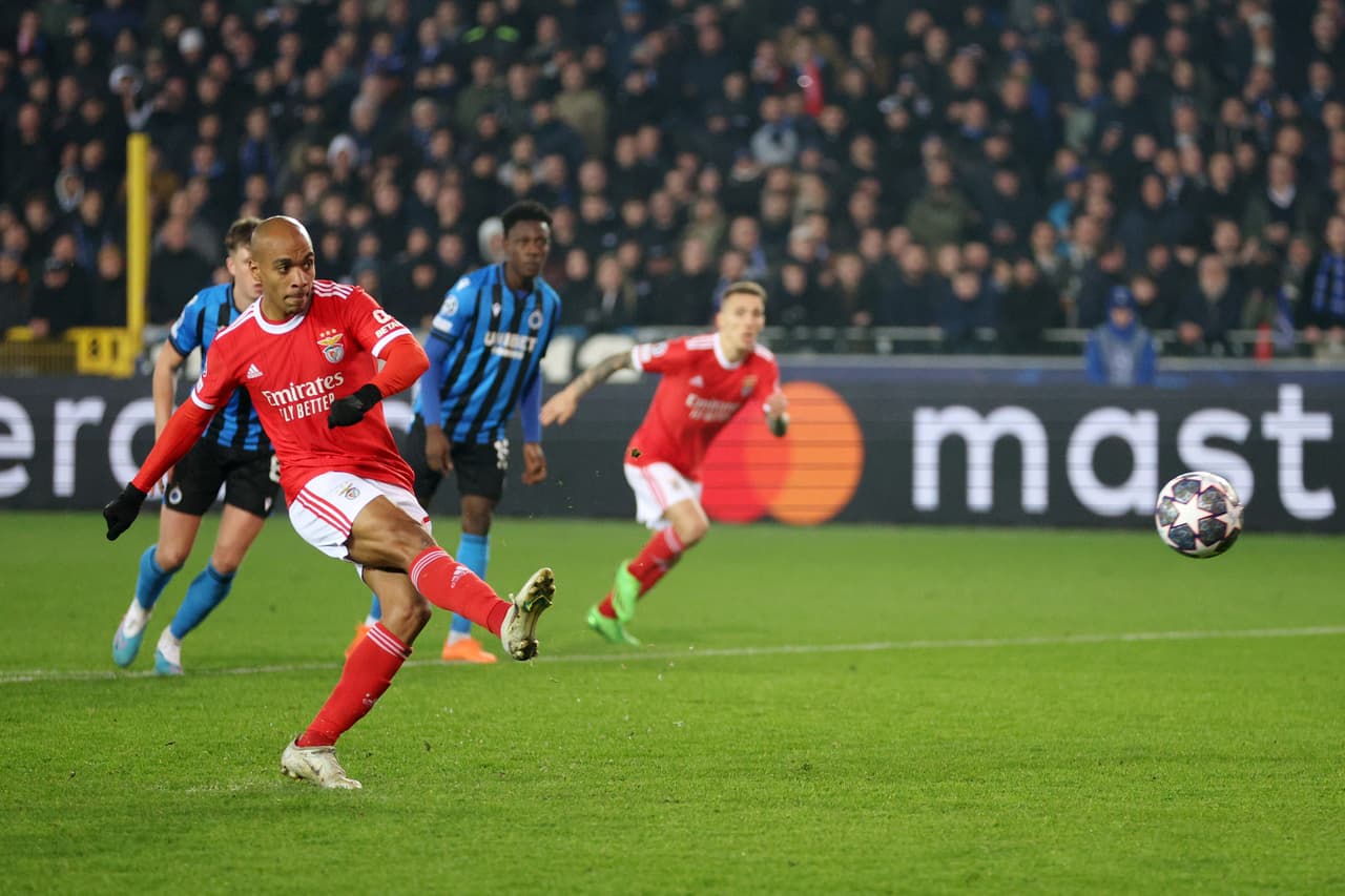 Benfica derrotó 0-2 al Brujas como visitante y el juego de ida de Octavos de Final de la UEFA Champions League.