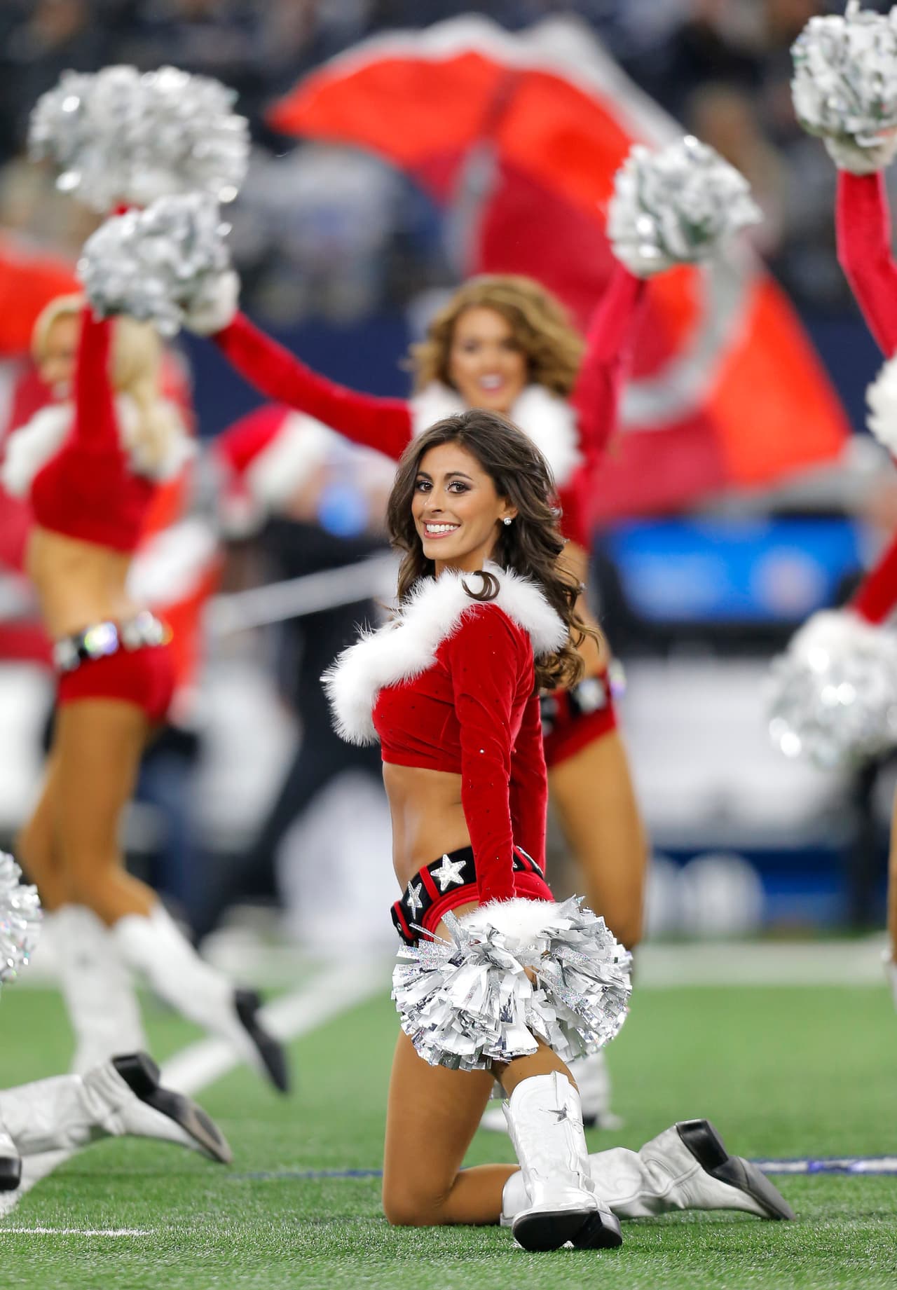 Qué mejor presente para todos los fans de la NFL que las cheerleaders más bellas, ¡las Cowgirls!