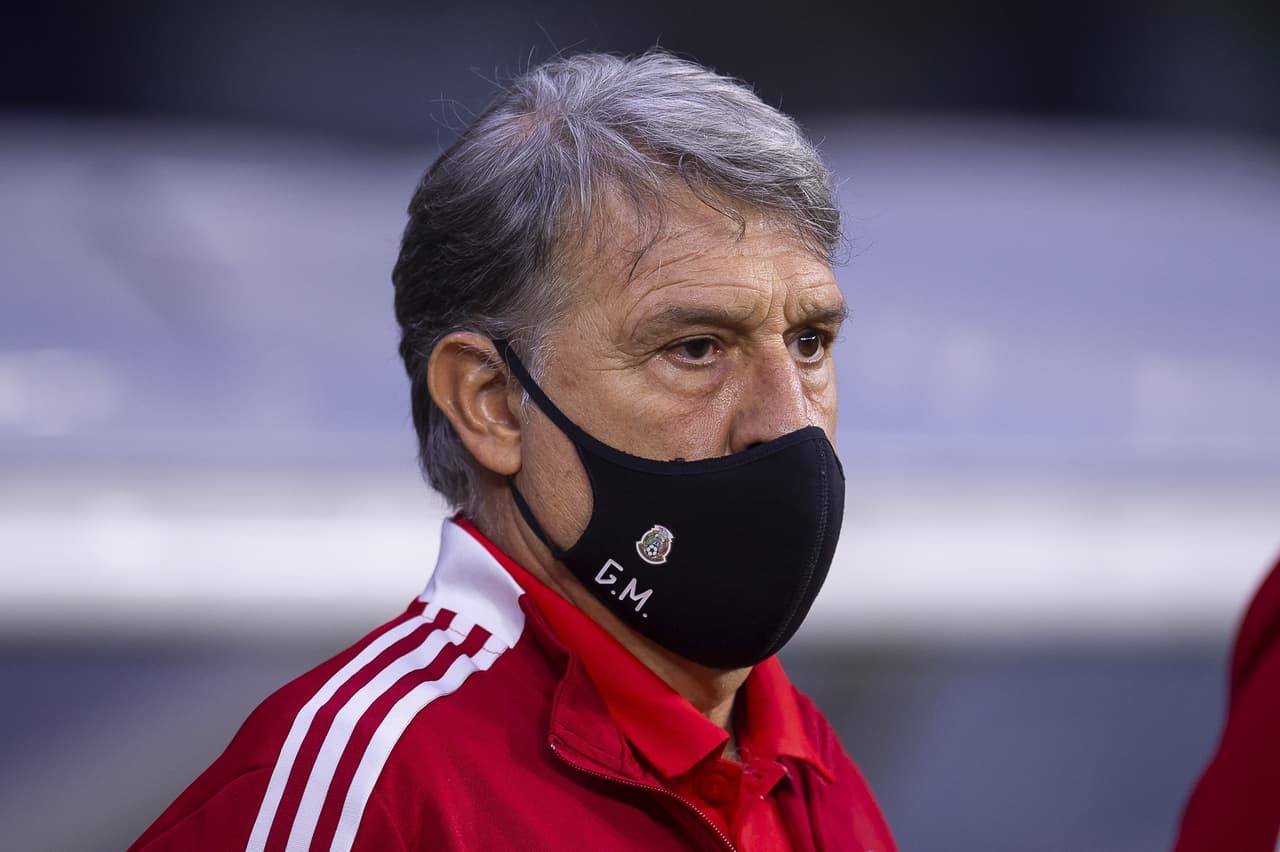 México selló su pase al Mundial con una victoria sobre El Salvador, gracias a los goles de Uriel Antuna y Raúl Jiménez.