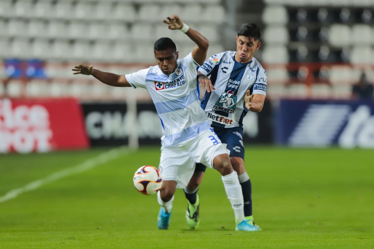 La Máquina logra conseguir sus primeros tres puntos del torneo luego de vencer 0-1 a Pachuca con gol de Juan Escobar.
