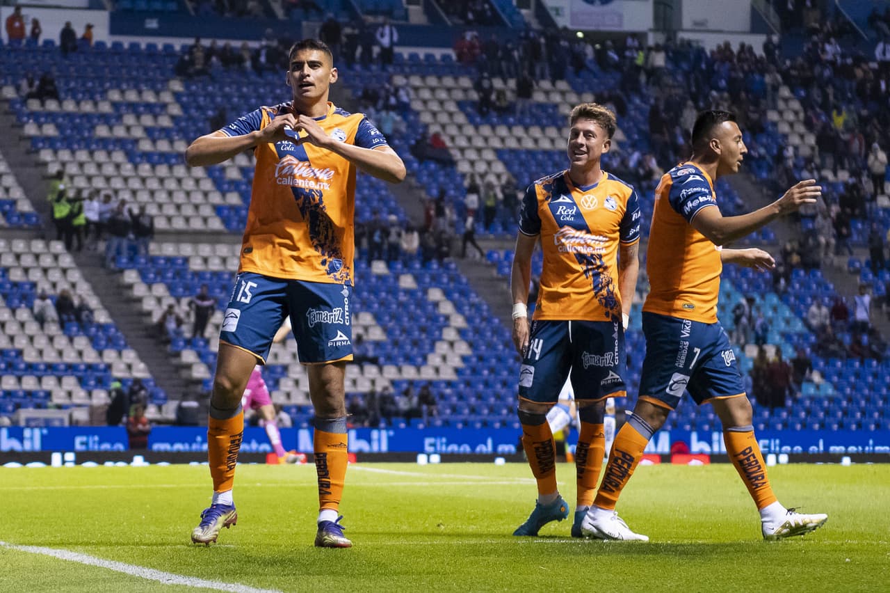 Con goles de Federico Mancuello y Guillermo Martínez, el Puebla obtuvo su primer triunfo del Clausura 2023 en la Jornada 2 al vencer al Querétaro, que se quedó con uno menos tras la expulsión de Kevin Balanta al minuto 8.