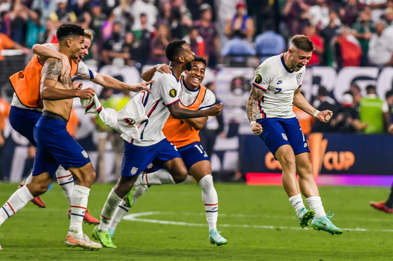 Efusividad y sorpresa… Team USA festejó en grande la obtención de su séptima Copa Oro de la Concacaf tras vencer a México en la Gran Final que se disputó en Las Vegas.