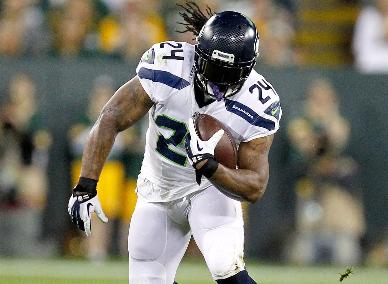 E8.- Marshawn Lynch - $5 millones de dólares.