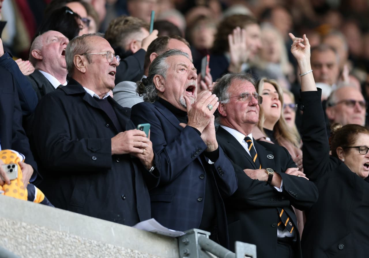 Algunos fanáticos capturados en momentos incómodos, pero muy pasionales.