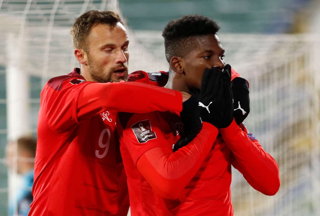 Grupo C | Suiza despachó 1-3 a domicilio a Bulgaria.