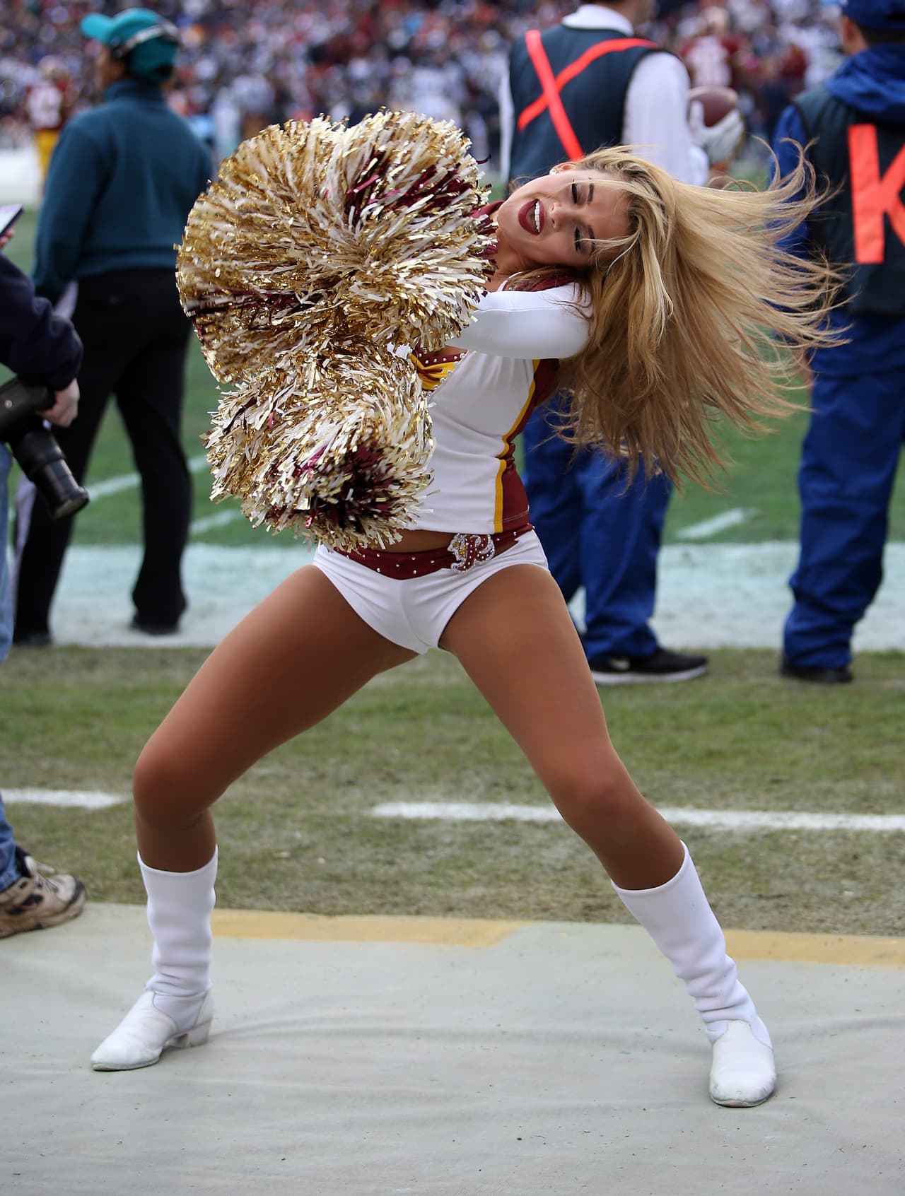 Ella es Kirsten, una belleza de segundo año de las Washington Redskins que podrás disfrutar con sus mejores tomas.