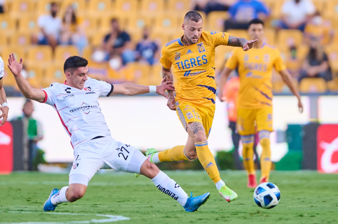 Tigres fue el más agresivo de los dos desde los primeros minutos. El 'Diente' López avisó en un par de ocasiones, pero sin ese toque de suerte.