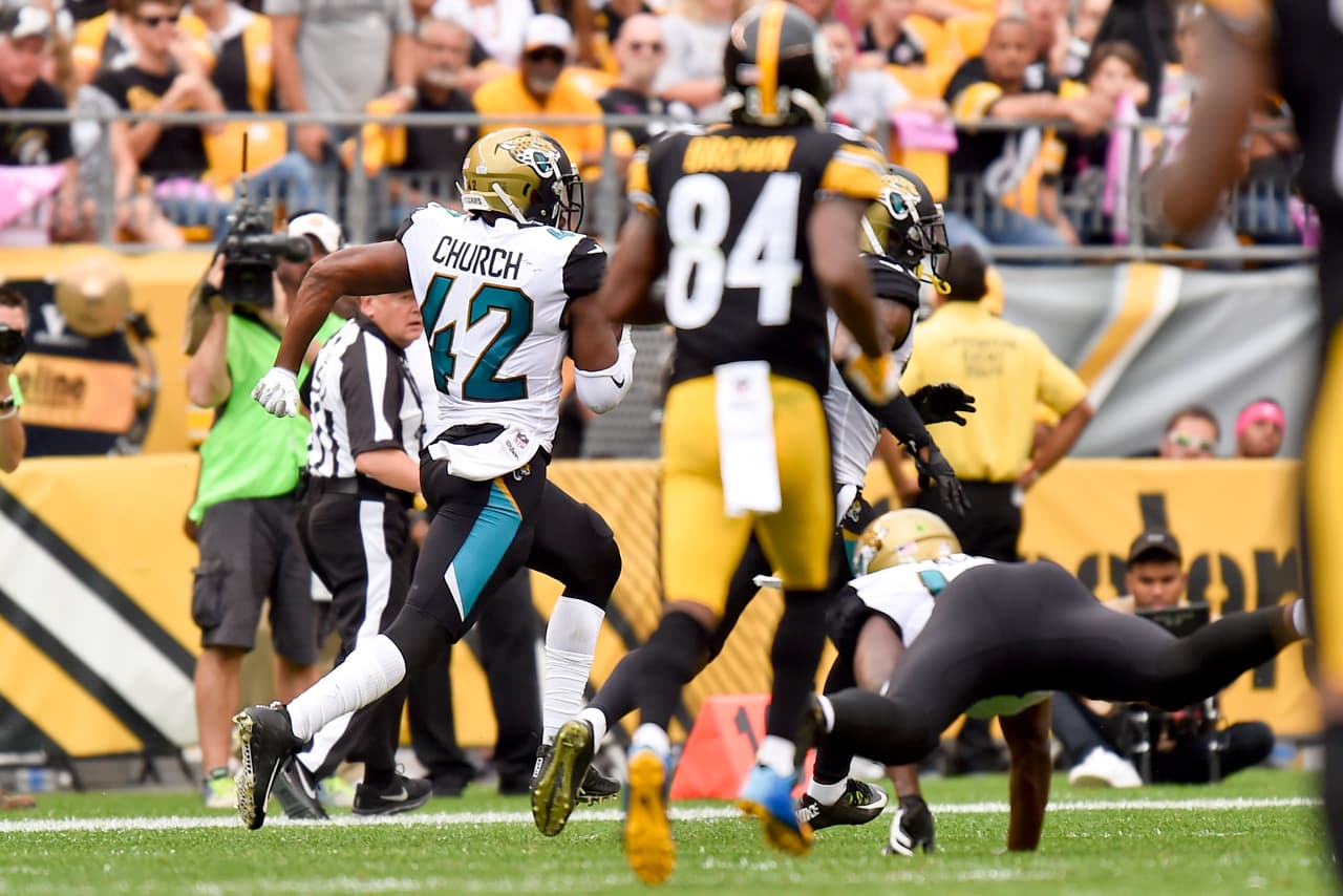 Vinieron entonces la serie de intercepciones a Ben Roethlisberger. Fueron 5 en total las que sumó el QB de los Steelers para marcar un nuevo récord -negativo- en su ya prolongada carrera.