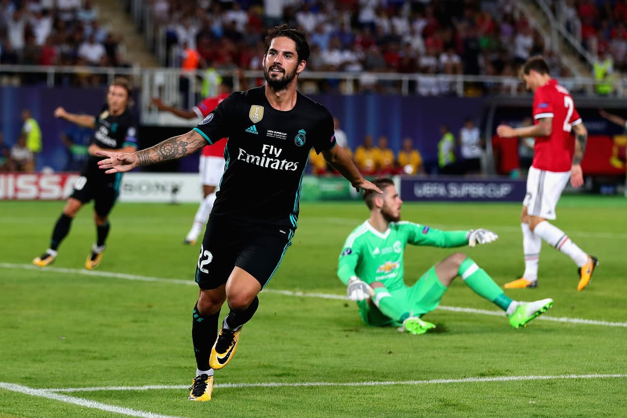 Festejaba el mediocampista español, que dejaba al Madrid muy cerca de conseguir el anhelado título de la Supercopa.