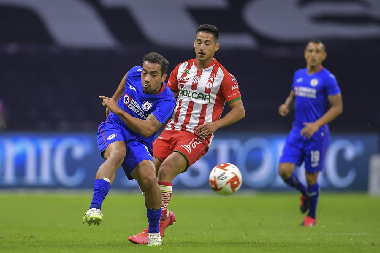 No había superioridad de algún equipo los primeros minutos del encuentro.