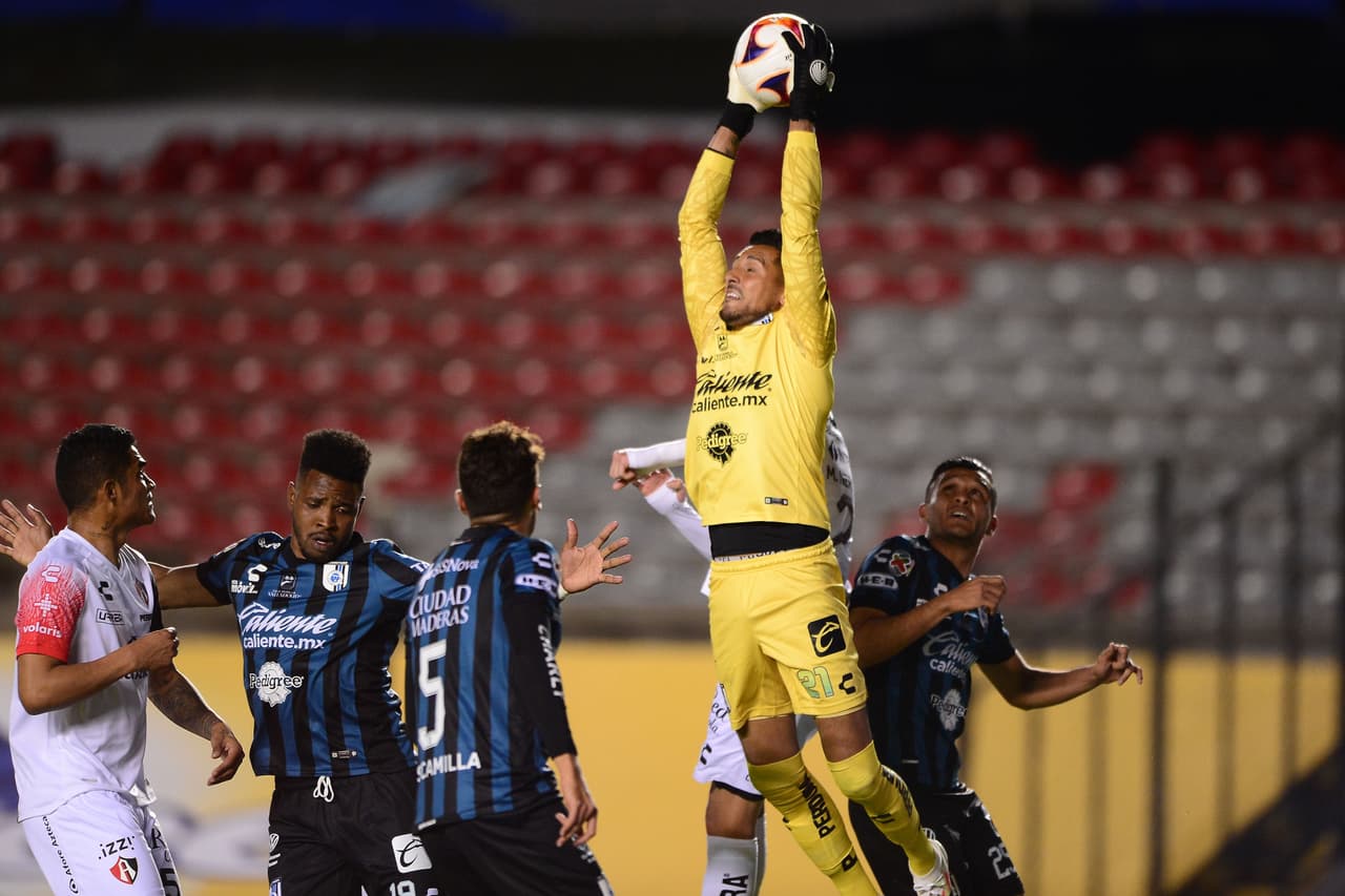 Con un solitario gol de Chico, al minuto 87, Querétaro consigue vencer 1-0 al Atlas y se quedan con tres valiosos puntos.