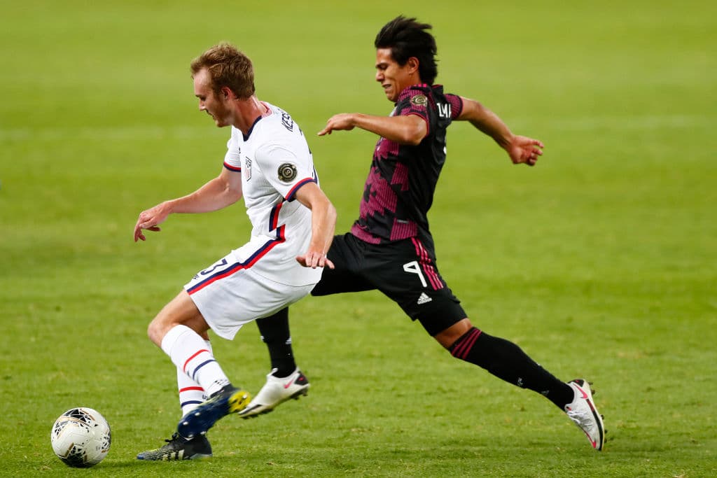 Con un zapatazo de Uriel Antuna al final del primer tiempo, México hace una fase de grupos perfecta al vencer 1-0 a los Estados Unidos.
