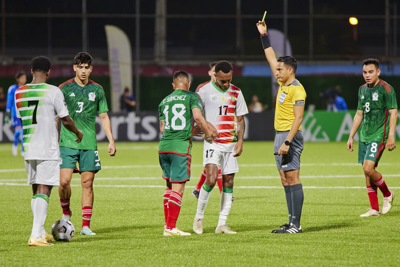 La Selección Mexciana sufrió por algunas momentos en el triunfo de 2-0 como visitante ante Surinam en el juego debut de Diego Cocca como nuevo director técnico.