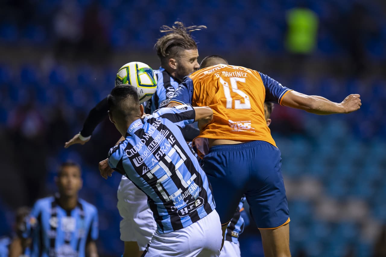 Con goles de Federico Mancuello y Guillermo Martínez, el Puebla obtuvo su primer triunfo del Clausura 2023 en la Jornada 2 al vencer al Querétaro, que se quedó con uno menos tras la expulsión de Kevin Balanta al minuto 8.