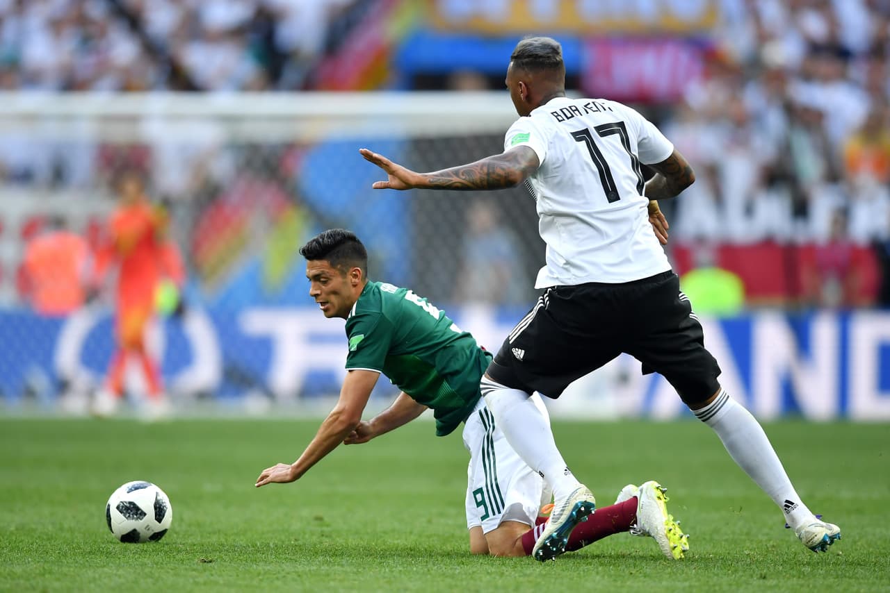 Raúl Jiménez (8): El delantero ahora del Wolverhampton no anduvo fino con el balón. Su primer toque de pelota fue errado y en un contragolpe no envió bien un pase. Mejorará.