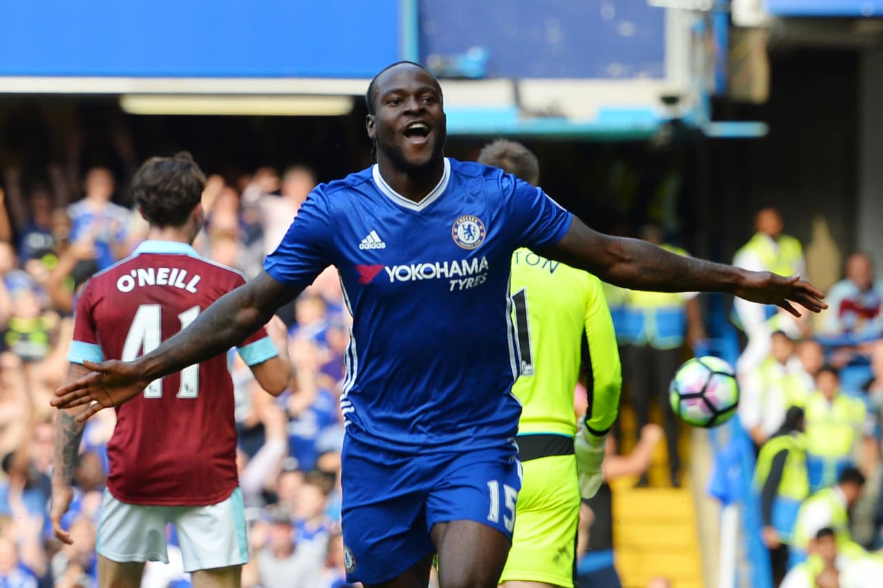 Chelsea golea al Burnley y se mantiene líder de la Premier League