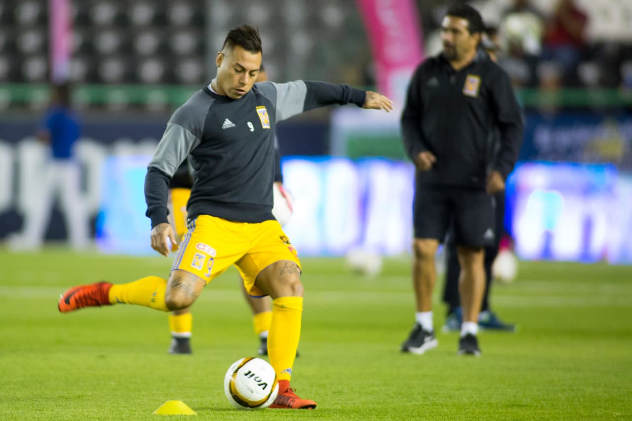 El chileno Eduardo Vargas es jugador con Tigres en México, pero no es un titular fijo en el equipo regiomontano.