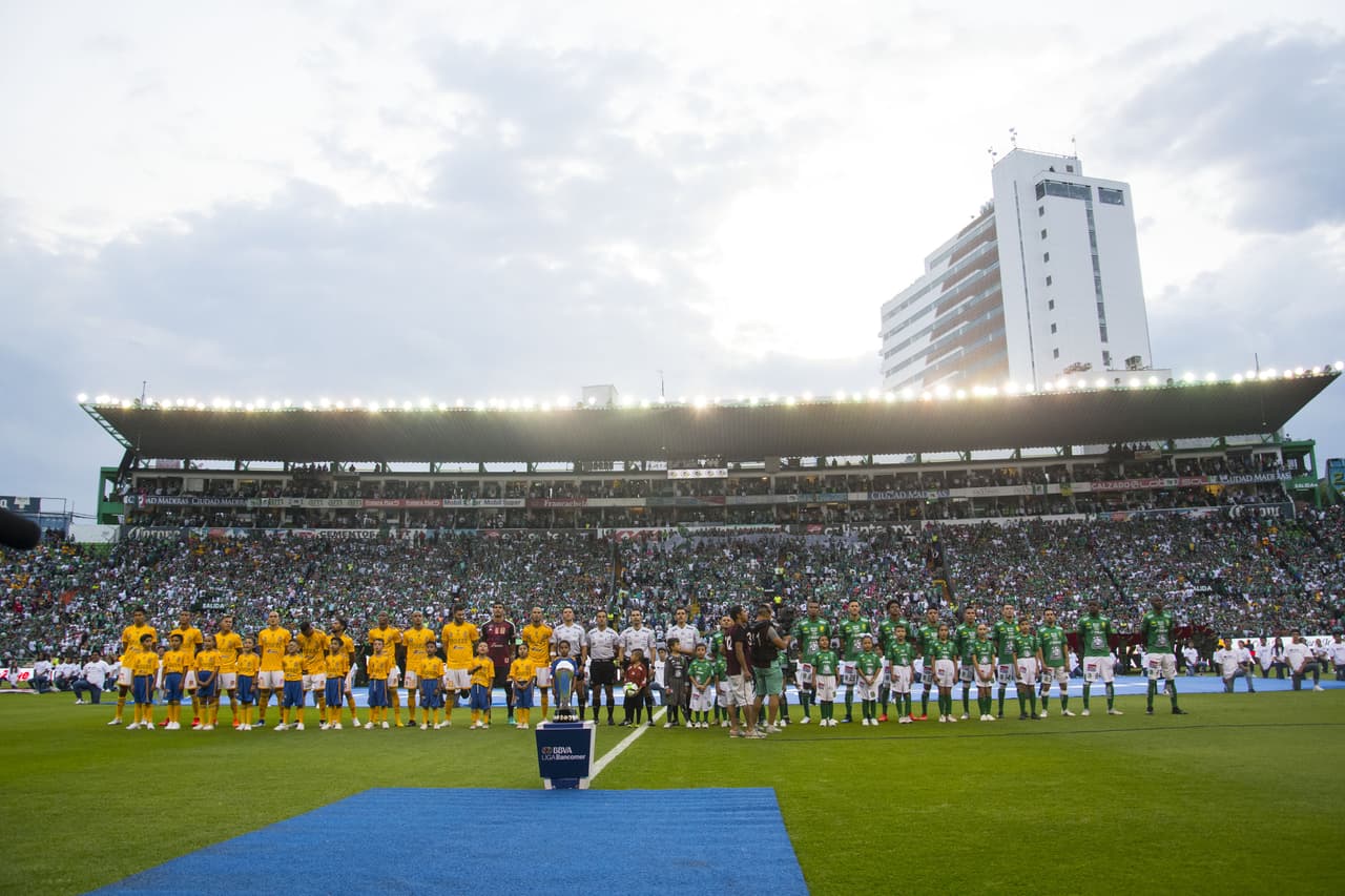 Desde que cambió el formato de competencia de temporada larga, así como en Europa, a la modalidad de torneos cortos, un total de 14 equipos distintos se han coronado, por lo menos, una vez.