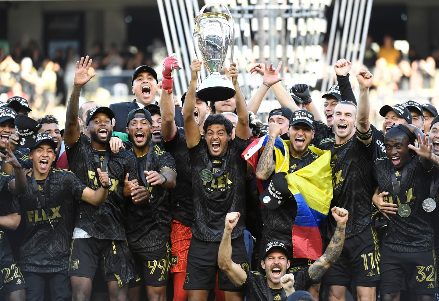 LAFC Captura el Supporters' Shield y Obtiene la Ventaja de Albergar Partido  de Local en los Audi 2022 MLS Cup Playoffs