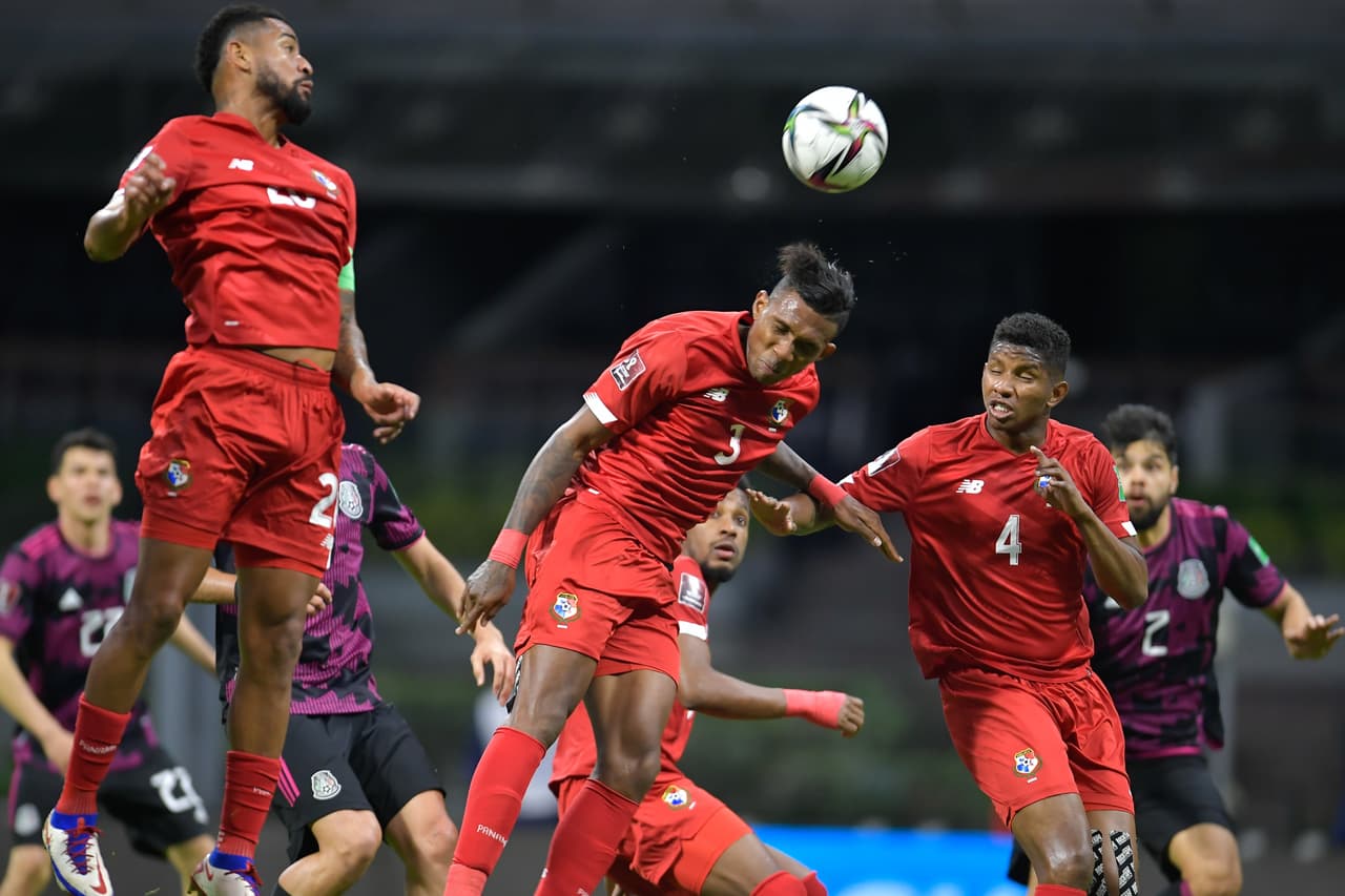 Raúl Alonso Jiménez anota desde los aonce pasos, le da la victoria a México 1-0 seobre Panamá y supera a Hugo Sánchez en la table de los goleadores históricos de la selección.