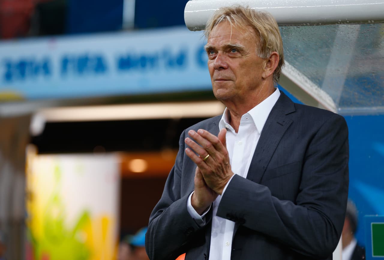 El alemán Volker Finke, que ha sido técnico en Bundesliga, estuvo a cargo de Camerún en Brasil 2014. Fue colero de su grupo.