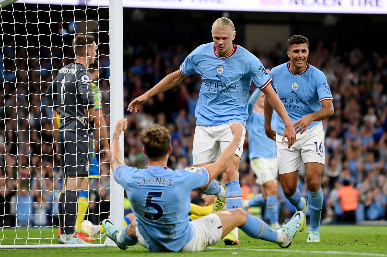 Erling Haaland marcó su segundo triplete en la Premier League, esta vez en la goleada por 7-0 sobre Nottingham. Ya lleva nueve y por ahora son más que los marcados por 16 clubes.