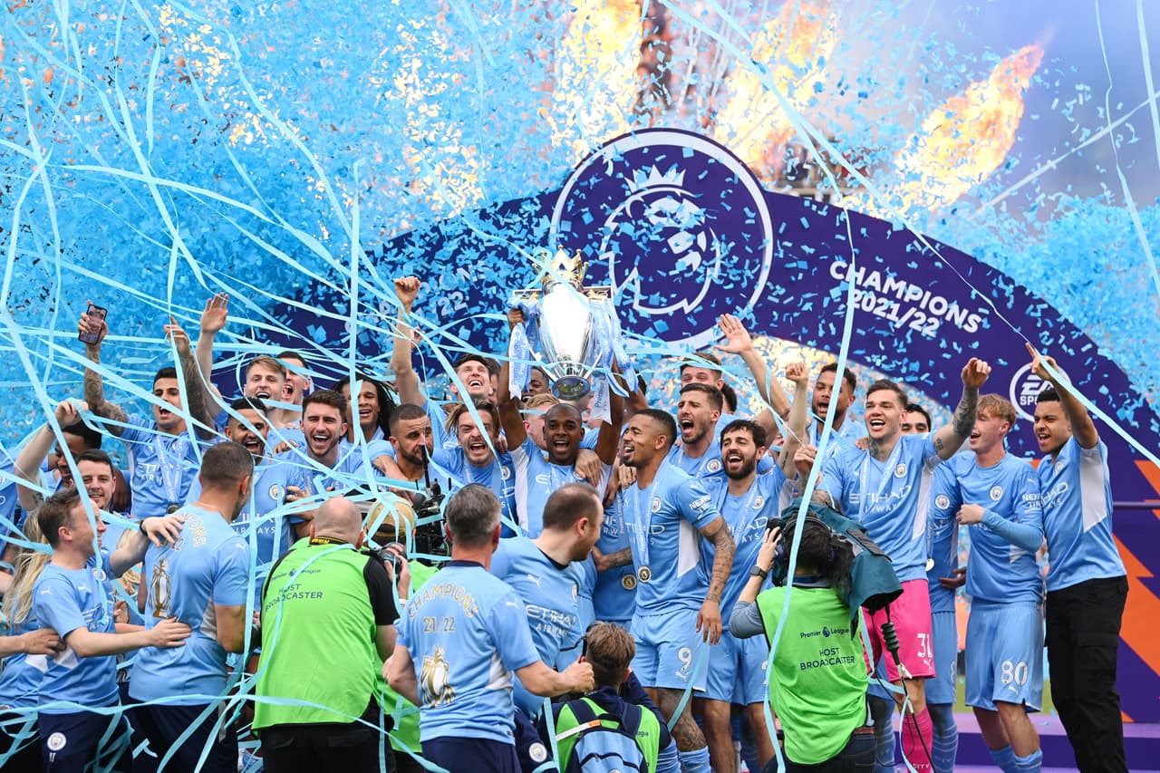 Manchester City logró coronarse en ls Premier League luego de sacar el triunfo antre el Aston Villa.