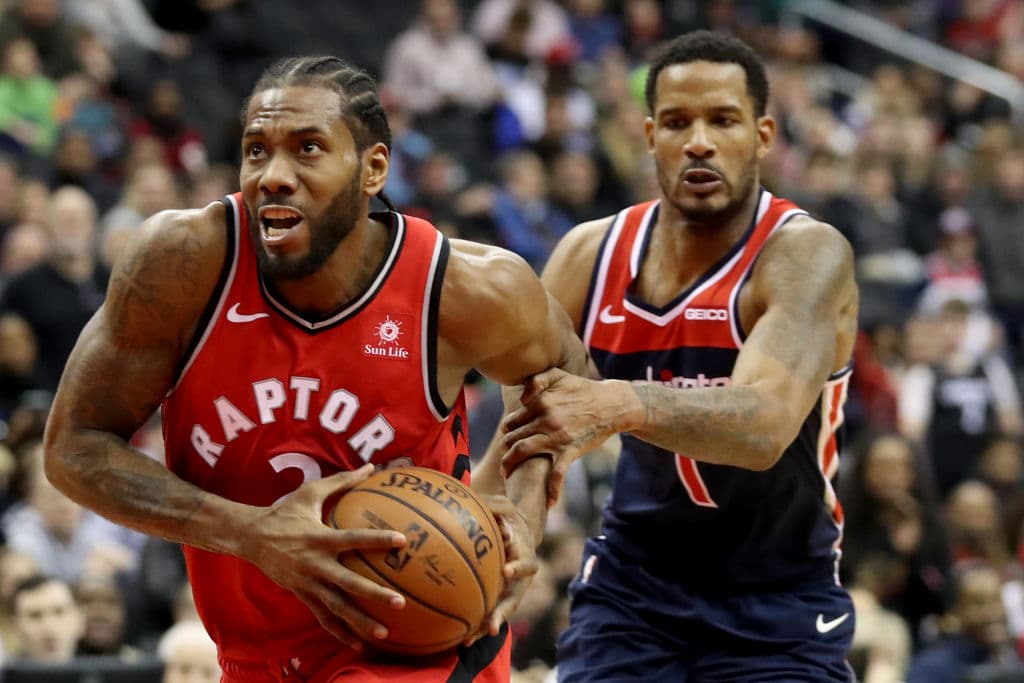 <b>Kawhi Leonard (Toronto Raptors)</b>. Es la primera selección al All Star en el Este para 'The Claw' y tercera en general. Fue el segundo lugar de votos en el Este.