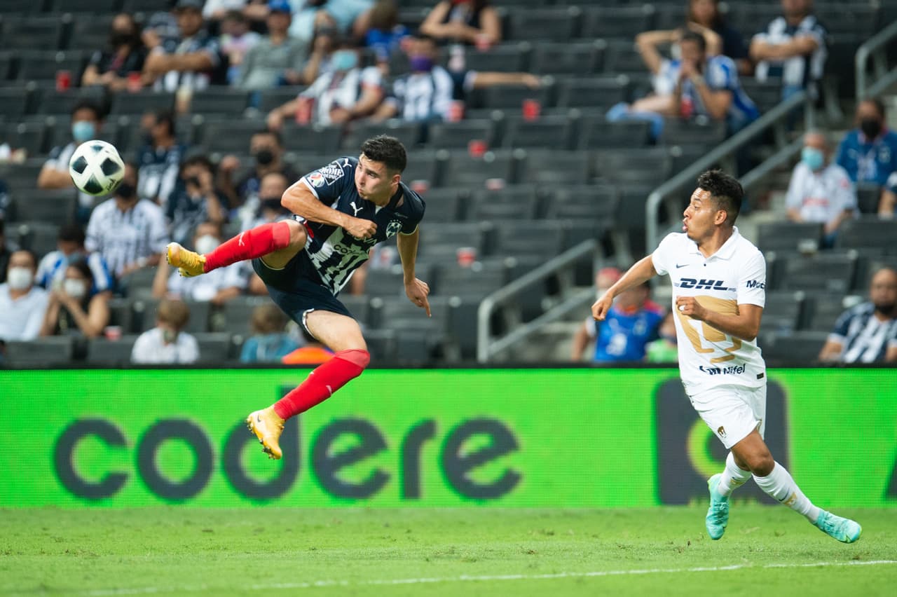 Con doblete del colombiano Duvan Vergara, Rayados de Monterrey consiguió su primer triunfo del Grita México A21 a costa de los endebles Pumas.
