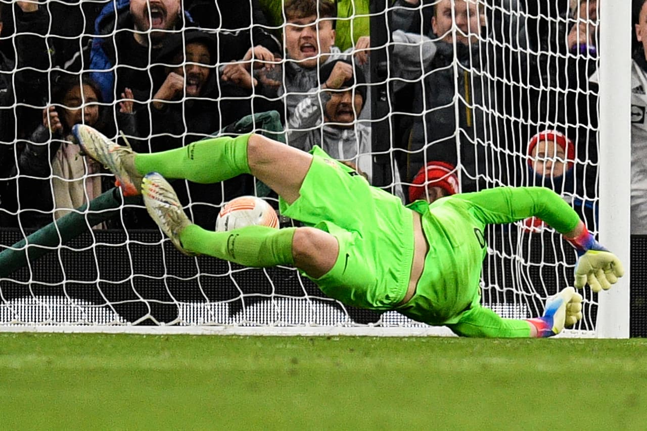 Manchester United remontó y eliminó al Barcelona en los Playoffs de la UEFA Europa League en partido de vuelta disputado en Old Trafford.