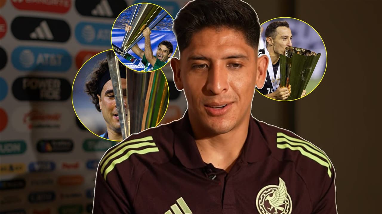 Edson Álvarez se visualiza con la Copa Oro en sus manos