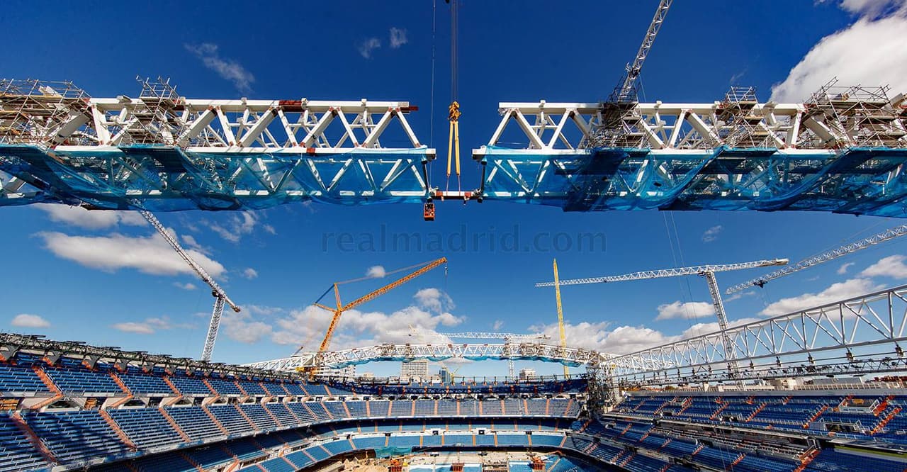 Las obras del Santiago Bernabéu continúan a marchas forzadas y ya se comienzan a completar estructuras importantes de la remodelación.
