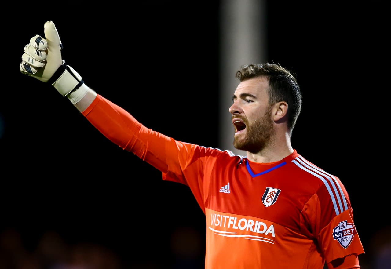 Nos remontamos hasta 2015-16 en la que fue su última temporada como portero titular. Con 31 años fue el guardameta del Fulham en el Championship. Jugó 29 partidos y recibió 44 goles.