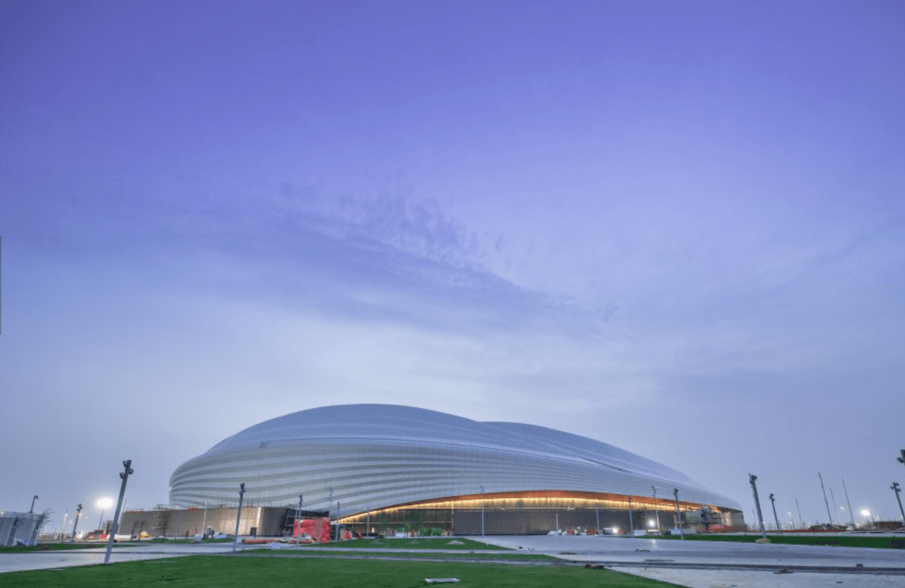 Algunos inmuebles lucen terminados, otros más están en plena construcción y en algunas tomas se aprecian las maquetas ¡Vaya Mundial nos espera!