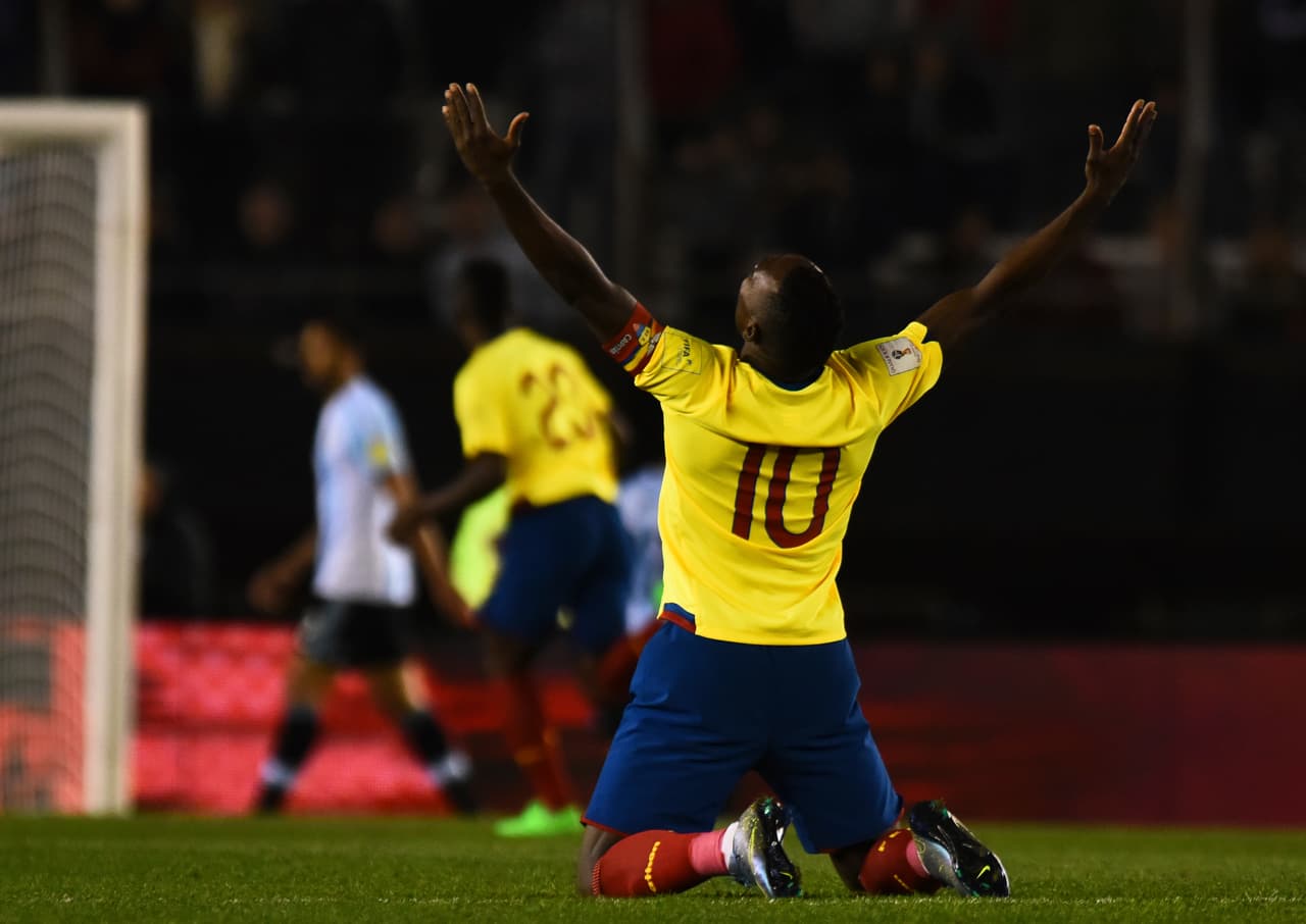 La Albiceleste del Tata Martino comenzó la eliminatoria mundialista perdiendo 2 a 0 ante Ecuador pese a presentarse jugando como local en el mítico Antonio Vespucio Liberti de la capital pampera.