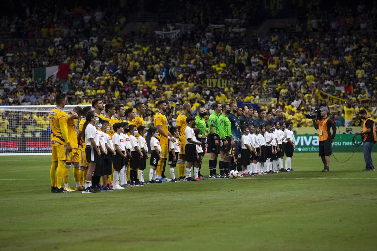 El amistoso formó parte del Tour Águila y se llevó a cabo en el Alamodome de San Antonio, Texas.