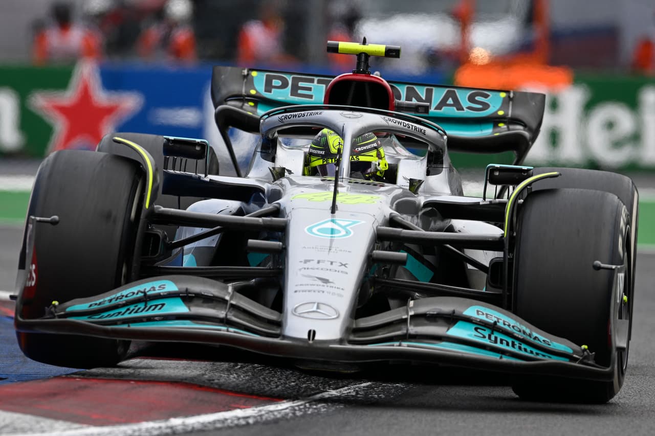 Mercedes' British driver Lewis Hamilton takes a turn as he races during the Formula One Mexico Grand Prix at the Hermanos Rodriguez racetrack in Mexico City on October 30, 2022. (Photo by Alfredo ESTRELLA / AFP) (Photo by ALFREDO ESTRELLA/AFP via Getty Images)