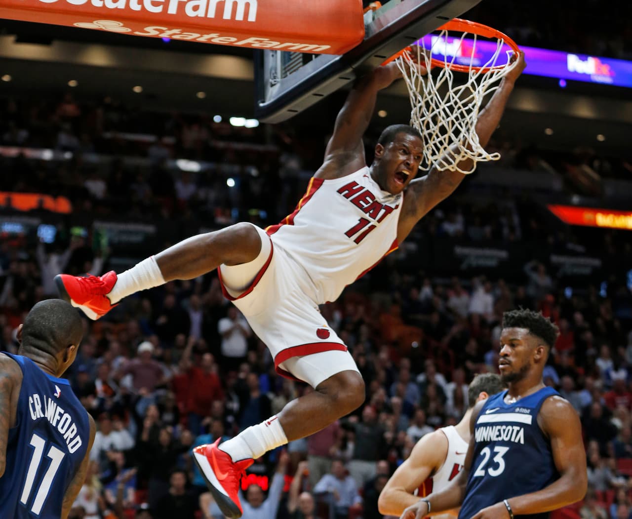 Dion Waiters empató la mejor marca de su vida, al anotar 33 puntos por Miami, incluidos 14 en el cuarto periodo.