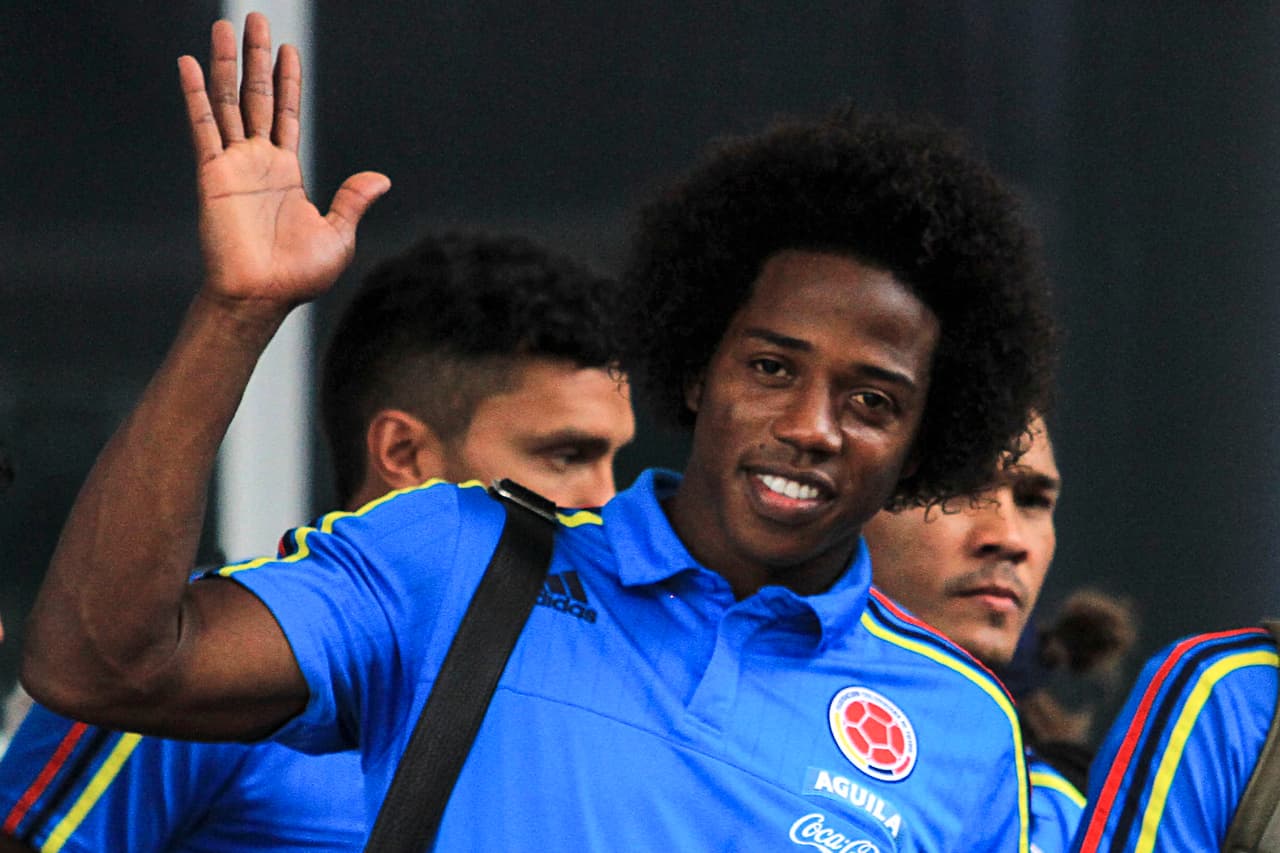 El colombiano Carlos Sánchez, casi descartado en Fiorentina, suena como refuerzo para Espanyol en la zona de volantes. 'La Roca', de 31 años, es carta de su país para el Mundial.