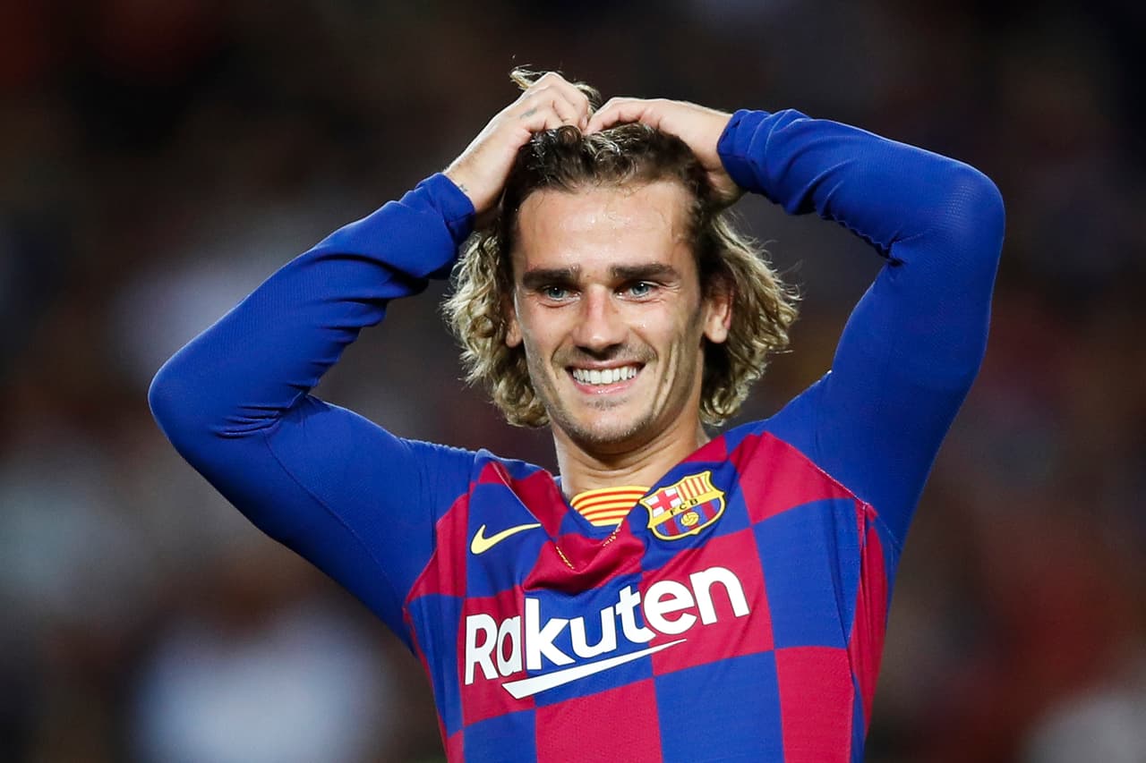 Como a Hugo Sánchez: Profanan placa de Griezmann en el Wanda