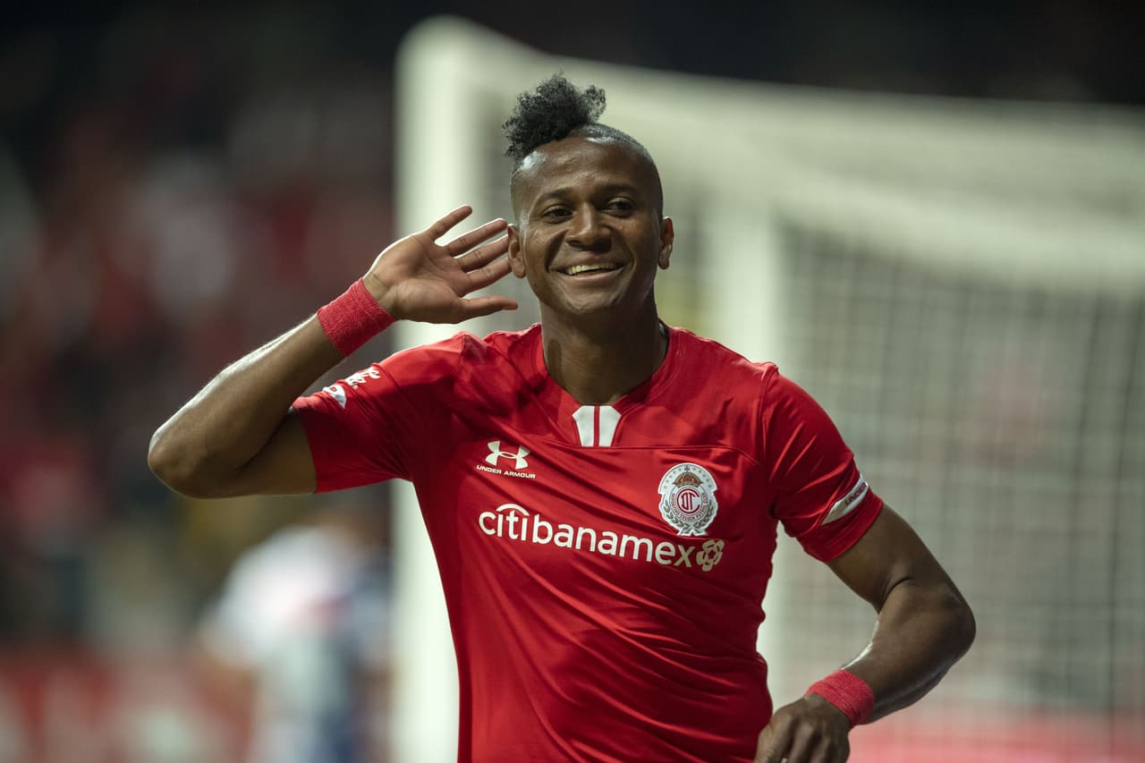 Llega el doblete para Estrada, el tercer tanto para el Toluca que ya huele las semifinales.