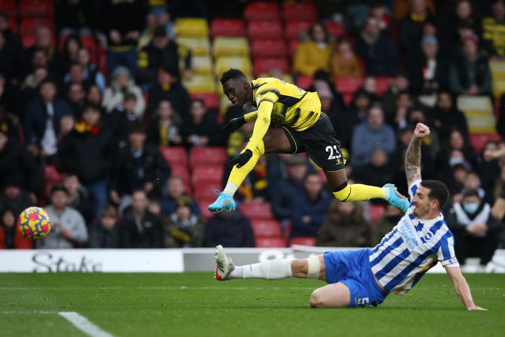 Manchester United tropieza y empatan 1-1 con el Southampton, Manchester City pasa por encima del Norwich City 0-4, Brentford empató 0-0 con el Crystal Palace, Everton golea 3-0 al leeds United y Watford cae en casa 0-2 con el Brighton & Hove Albion.
